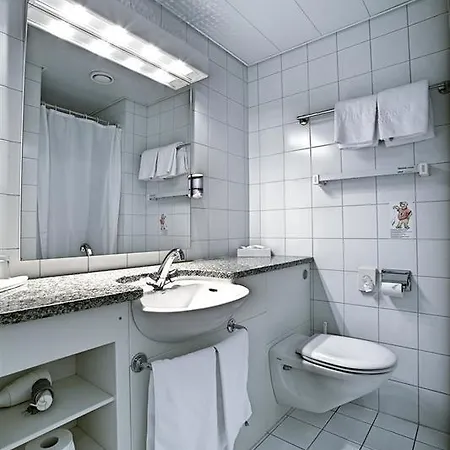 Baeren Am Bundesplatz Hotell 4*