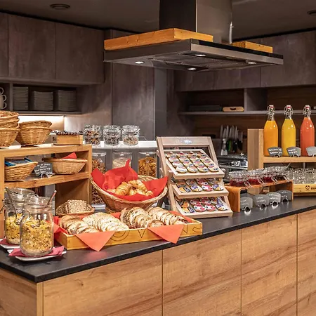 Отель Baeren Am Bundesplatz Берн