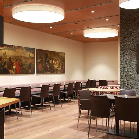 Baeren Am Bundesplatz Hotel 4*