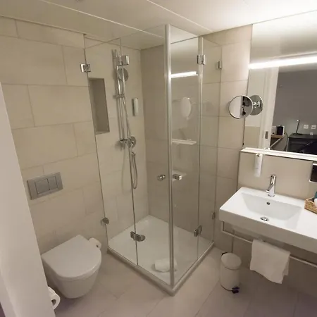 Hotel Bären Am Bundesplatz 4*