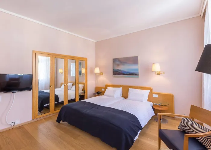 Baeren Am Bundesplatz 4*