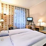 Hotel Bären Am Bundesplatz 4*