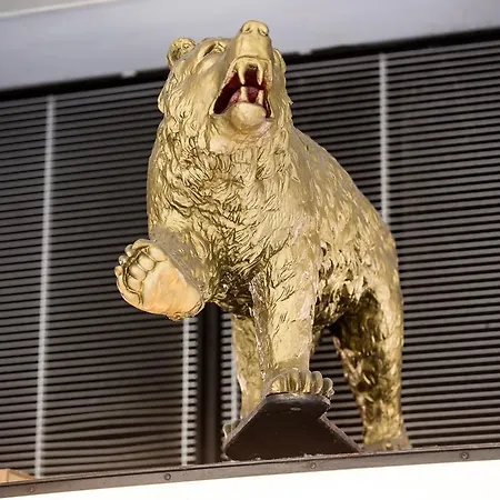 Hotel Baeren Am Bundesplatz 4*