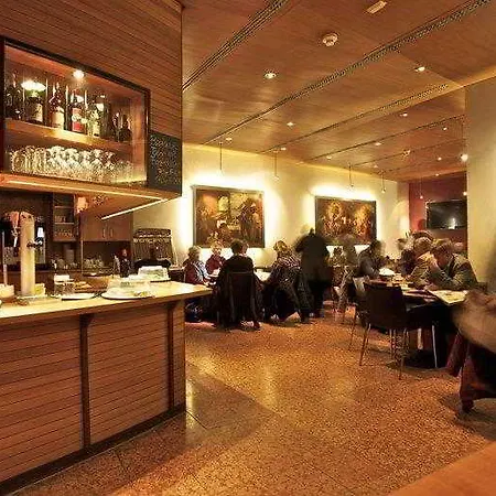 班德广场巴朗酒店 4*
