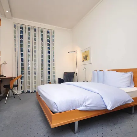 Hotel Baeren Am Bundesplatz