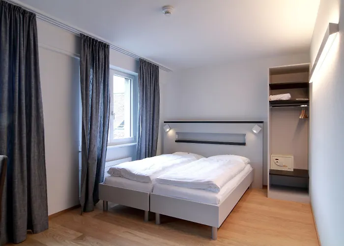 Отель Baeren Am Bundesplatz 4*