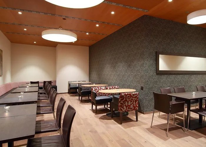 Baeren Am Bundesplatz 4*